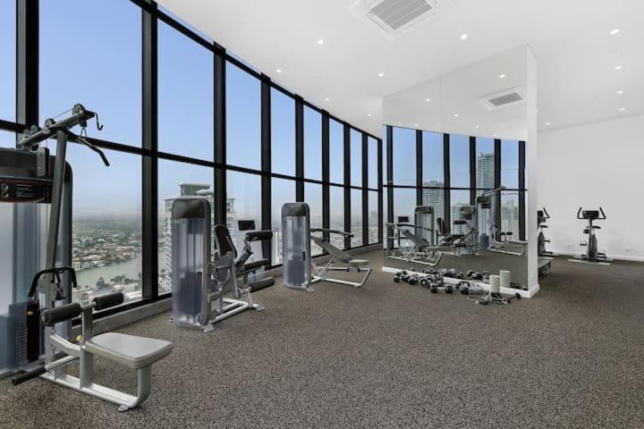 Sea View Beachfront Apartment In Surfers Gold Coast Bagian luar foto