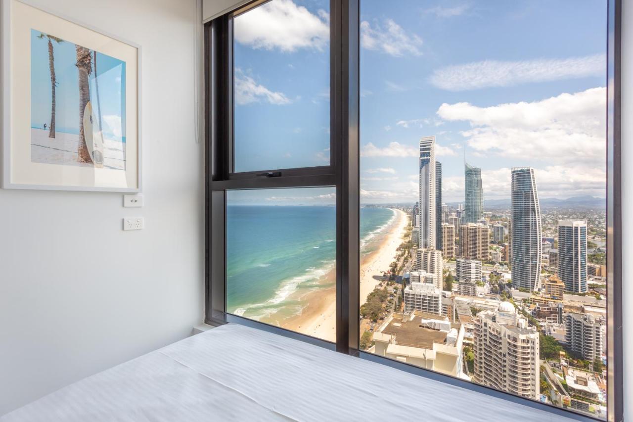 Sea View Beachfront Apartment In Surfers Gold Coast Bagian luar foto